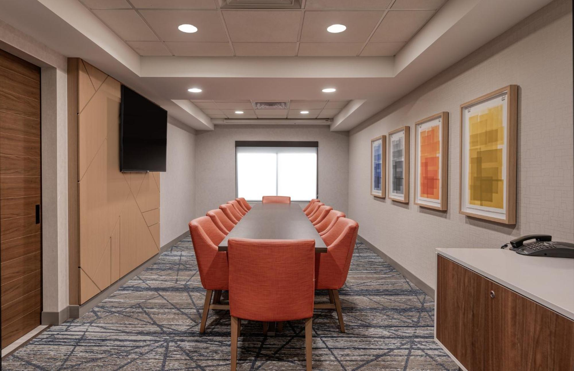 Holiday Inn Express & Suites Wadsworth By Ihg Exterior photo