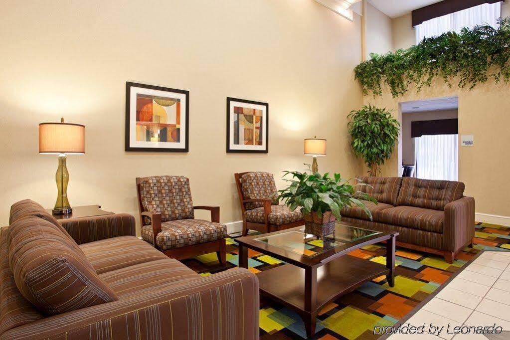Holiday Inn Express & Suites Wadsworth By Ihg Exterior photo